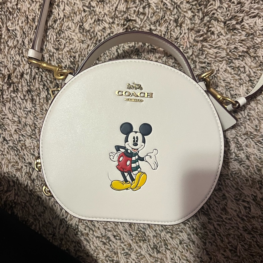 Never carried. Daughter got for Christmas and never used
